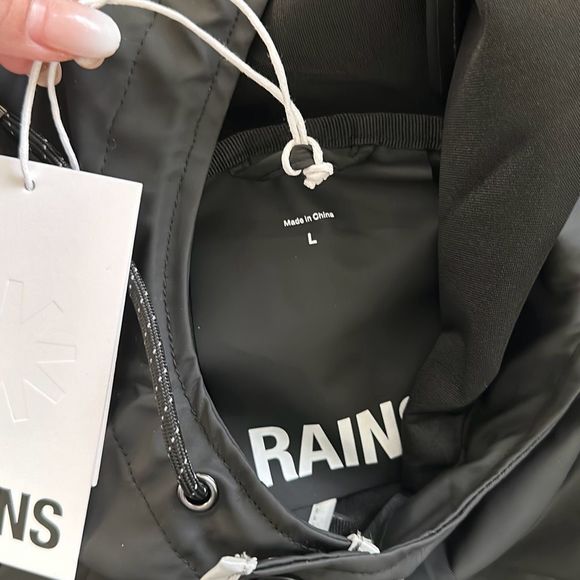 Rains Unisex Waterproof Long Reflective Jacket in Black Size L - Picture 11 of 12